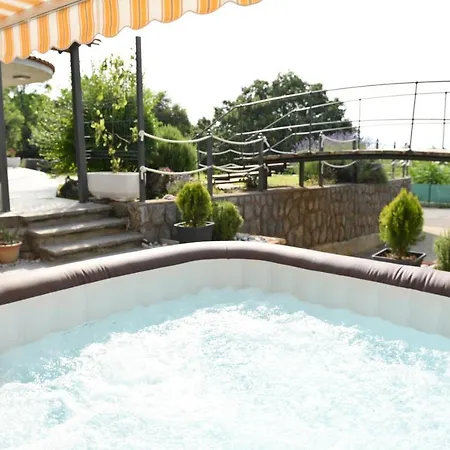 아파트 Sea View Ana With A Private Jacuzzi Opatija