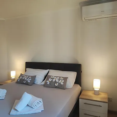 Sea View Ana With A Private Jacuzzi Opatija 아파트 Poljane