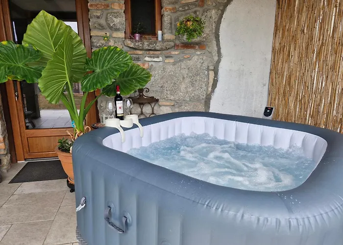 公寓 Sea View Ana With A Private Jacuzzi Opatija