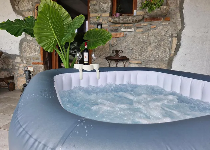 Sea View Ana With A Private Jacuzzi Opatija 公寓 *