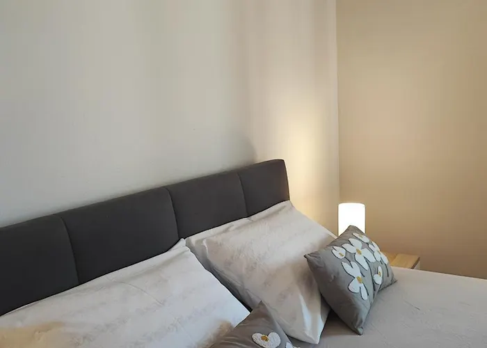 Apartment Sea View Ana With A Private Jacuzzi Opatija *